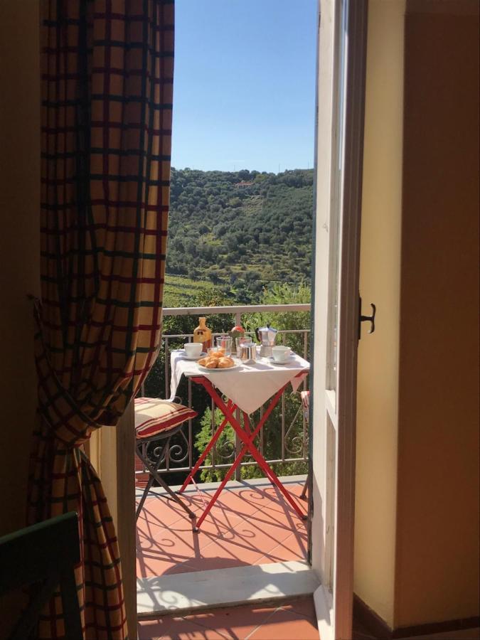 Uliveto Saglietto Agriturismo A Poggi Apartments อิมเปรีอา ภายนอก รูปภาพ
