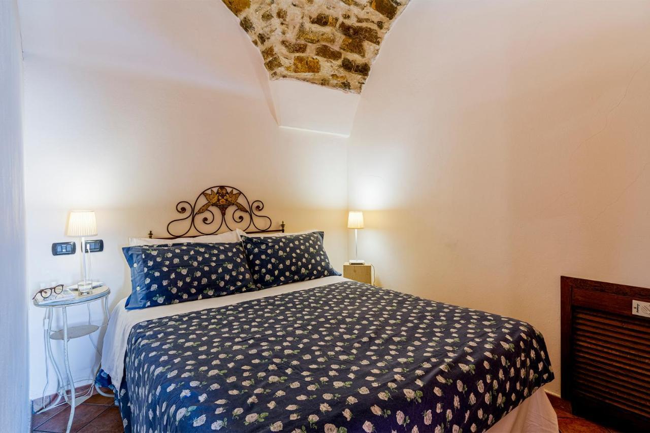 Uliveto Saglietto Agriturismo A Poggi Apartments อิมเปรีอา ภายนอก รูปภาพ