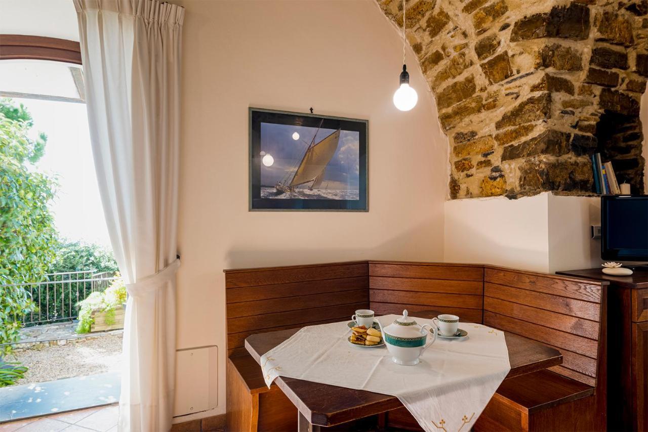 Uliveto Saglietto Agriturismo A Poggi Apartments อิมเปรีอา ภายนอก รูปภาพ